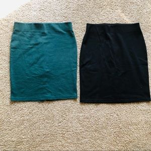 5/$25 ✨ Two Old Navy Skirts!